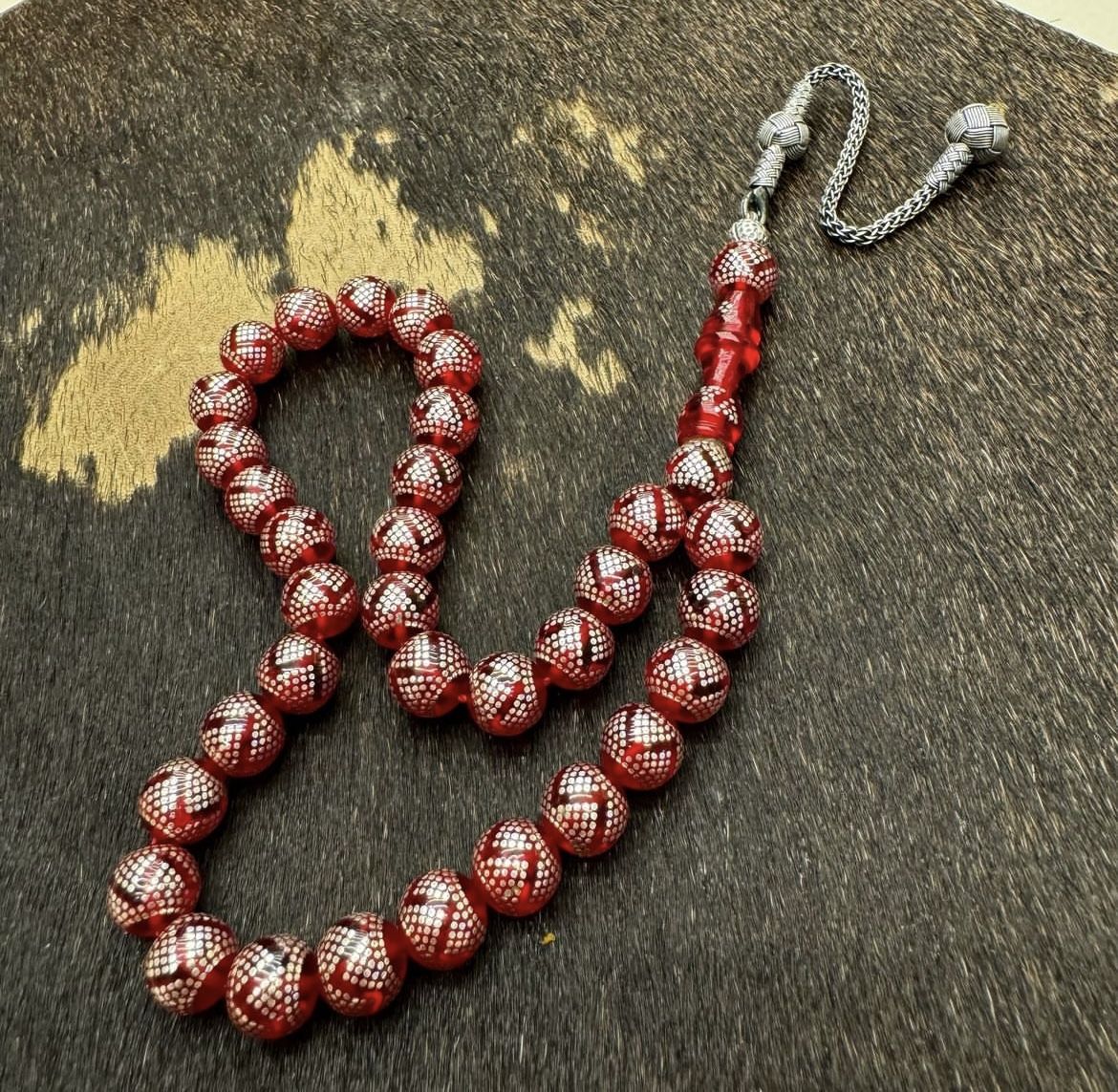 GÜMÜŞ İŞLEMELİ KÜRE KESİM ATEŞ KEHRİBAR TESBİH